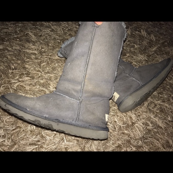 Ugg’s Boots 👢 🍁🍂 - Picture 6 of 8
